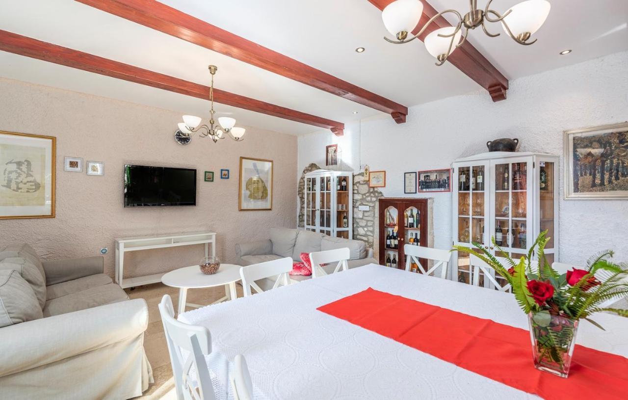 House Peresiji Hotel Room photo
